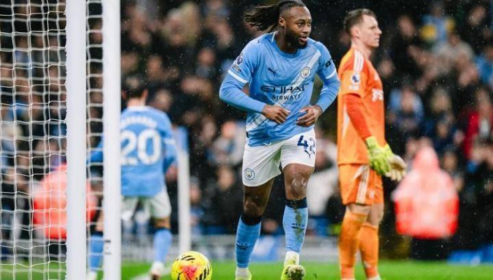  塞门约迅速闪耀蓝月；月度最佳来得及时，他确信自己已更出色。 体育新闻