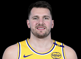  赛前官方数据亮眼；东契奇连胜阶段抢断表现突出。 体育新闻