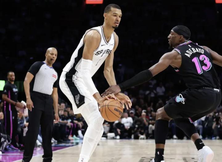  文班亚马赛后畅谈：分区冠军意义非凡；球队正稳步迈向更高目标。 体育新闻