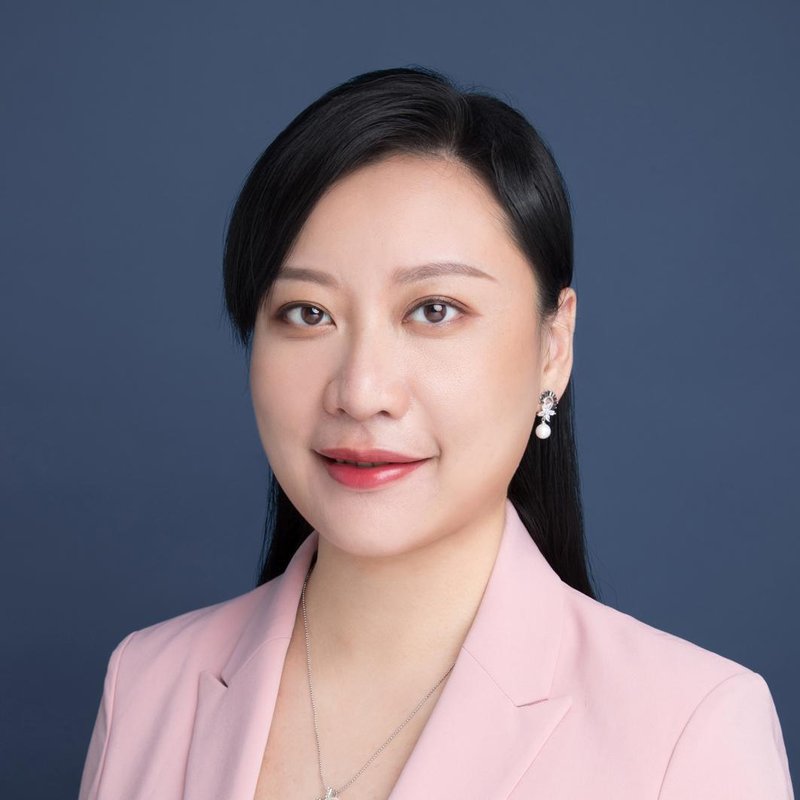  认知偏差与权力博弈：深度剖析经纪公司与艺人关系的心理动因。 情感心理