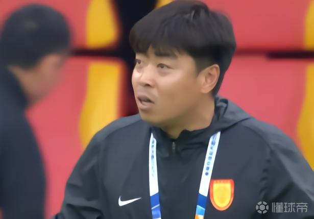  职业素养并非儿戏：冲动宣泄换来的不是公正，而是职业生涯的重创 体育新闻