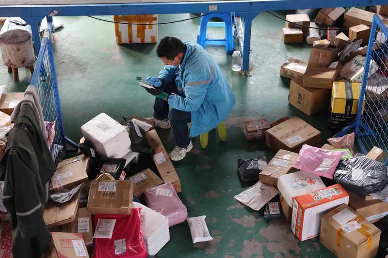  锂价狂飙重构产业格局：磷酸铁锂涨价潮背后的成本逻辑与博弈 股票财经