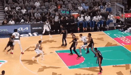 文班vs弗拉格:天赋压制与努力反制的技术博弈 体育新闻