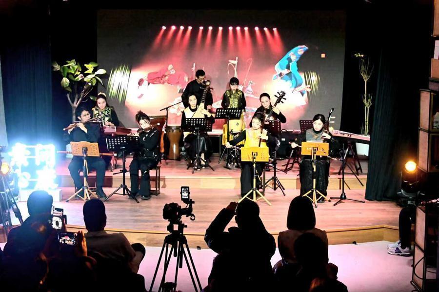  从古镇茶室到国际舞台：一项乡村文化IP的的技术演进路径 文化旅游