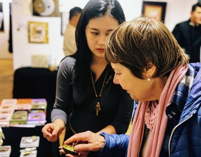  从青铜镇器到卢浮宫展台：孙鹏铁壶的非遗技术解构与当代转化 新闻