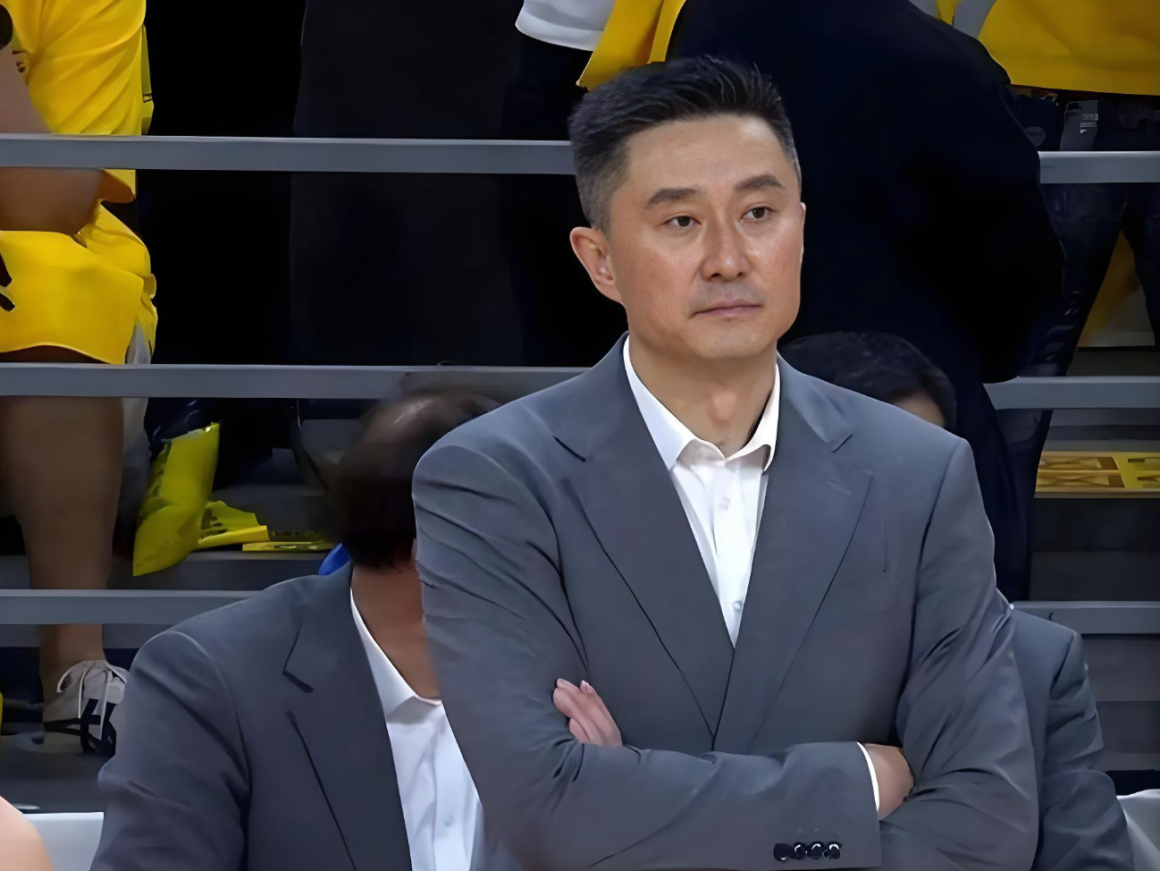  【技术深度】2米26身高背后的战术价值：徐昕如何用21+11+4重新定义CBA中锋标准 体育新闻