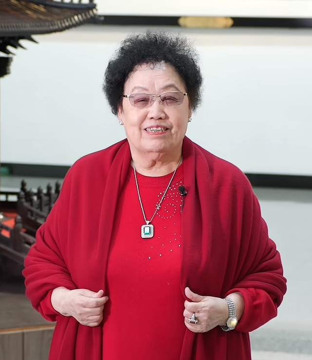  独家解析：迟重瑞与陈丽华三十六载婚姻背后的财富帝国版图 新闻